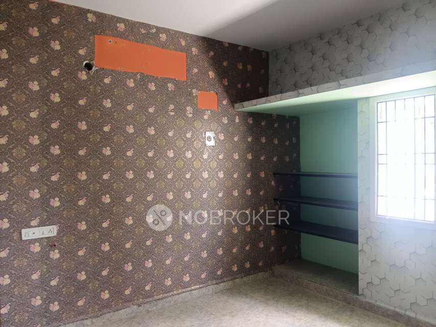 4 BHK Flat In Sripathy Apartment For Sale  In Chromepet