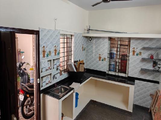 1 RK Flat In Sri Lakasmi Venkatesh  for Rent  In Aadhira Sarees