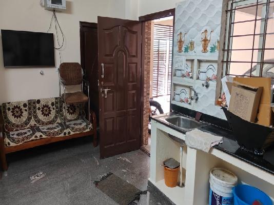 1 RK Flat In Sri Lakasmi Venkatesh  for Rent  In Aadhira Sarees