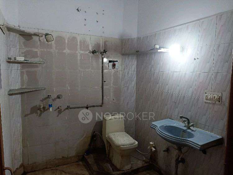 4+ BHK House For Sale  In 104, Vijay Vihar, Block-g, Milap Nagar, Uttam Nagar, New Delhi, Delhi, 110059, India