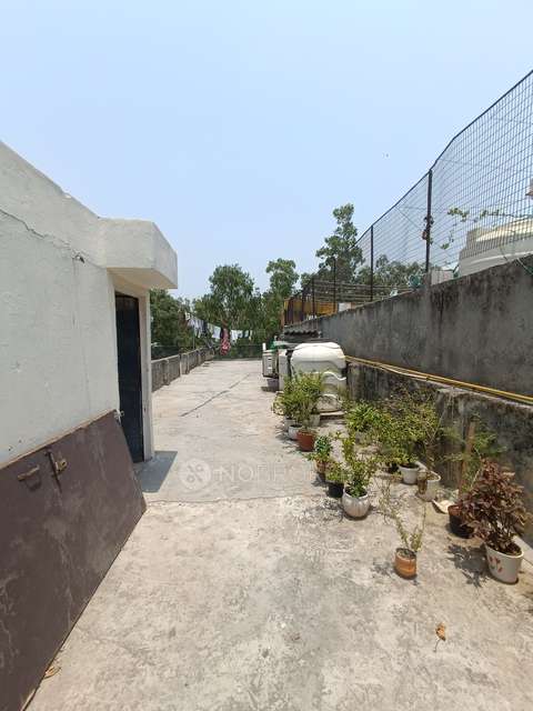 2 BHK Flat In Roof Rights For Sale  In Mayur Vihar