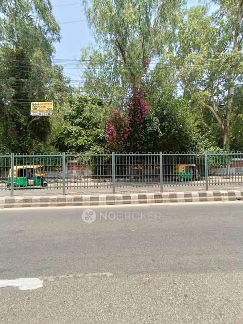 2 BHK Flat In Roof Rights For Sale  In Mayur Vihar