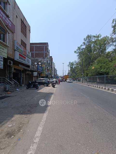 2 BHK Flat In Roof Rights For Sale  In Mayur Vihar