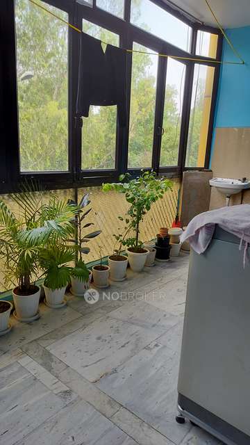 2 BHK Flat In Roof Rights For Sale  In Mayur Vihar