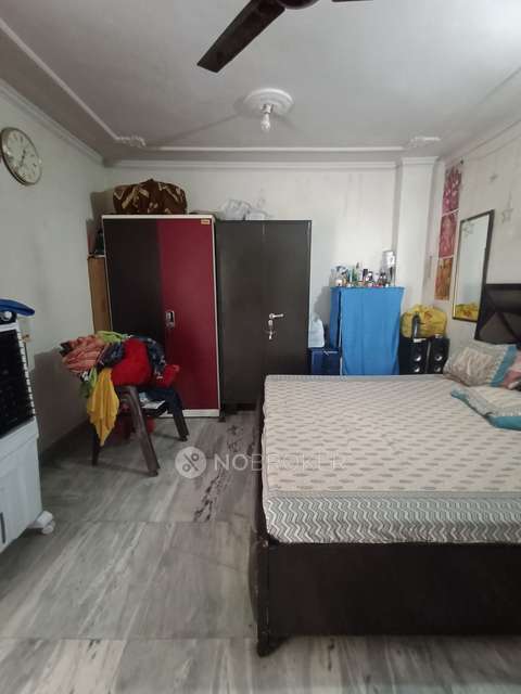 2 BHK Flat In Roof Rights For Sale  In Mayur Vihar