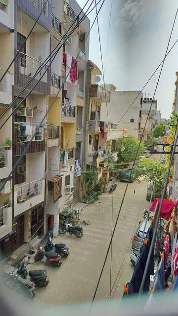 2 BHK Flat In Roof Rights For Sale  In Mayur Vihar