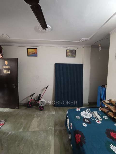 2 BHK Flat In Roof Rights For Sale  In Mayur Vihar