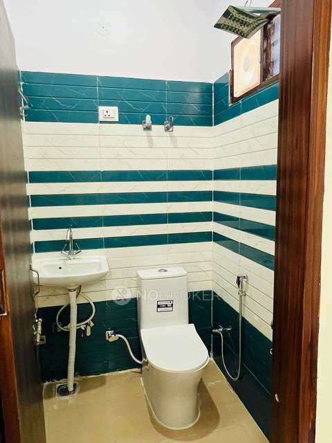 PG for Anyone in Sector 18