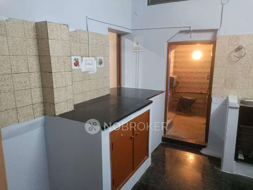 2 BHK House for Rent  In Benson Town