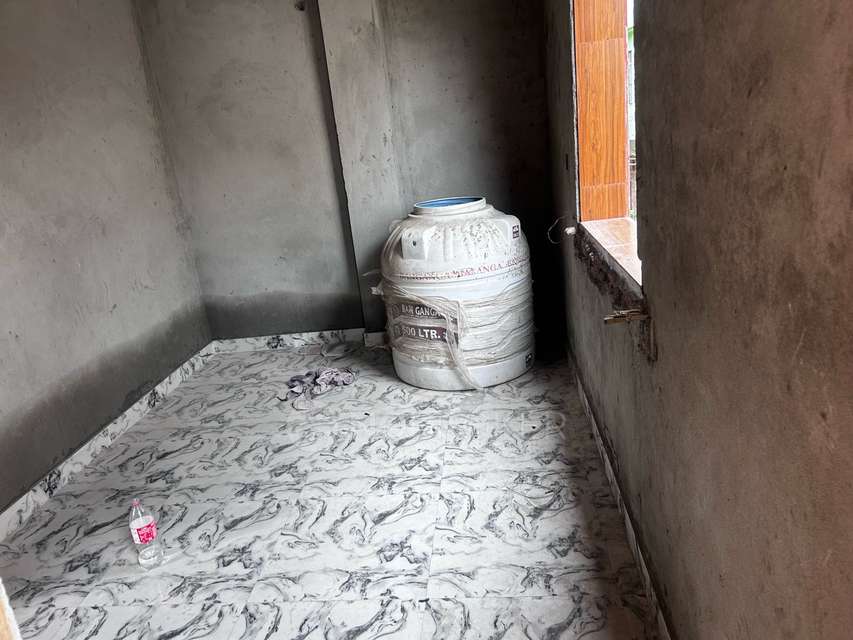 2 BHK Flat In Standalone Building  For Sale  In Patparganj