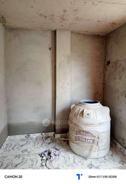 2 BHK Flat In Standalone Building  For Sale  In Patparganj