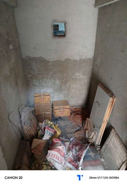 2 BHK Flat In Standalone Building  For Sale  In Patparganj