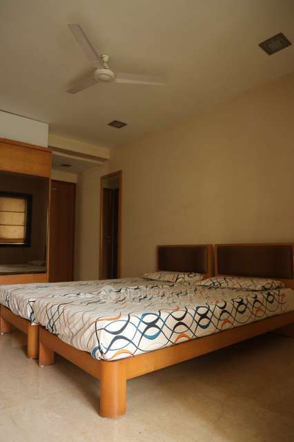 2 BHK Flat In Hanuman Sharan For Sale  In Cumballa Hill