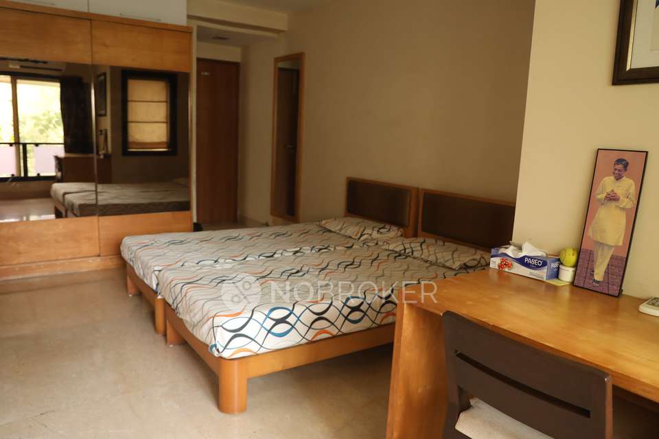 2 BHK Flat In Hanuman Sharan For Sale  In Cumballa Hill