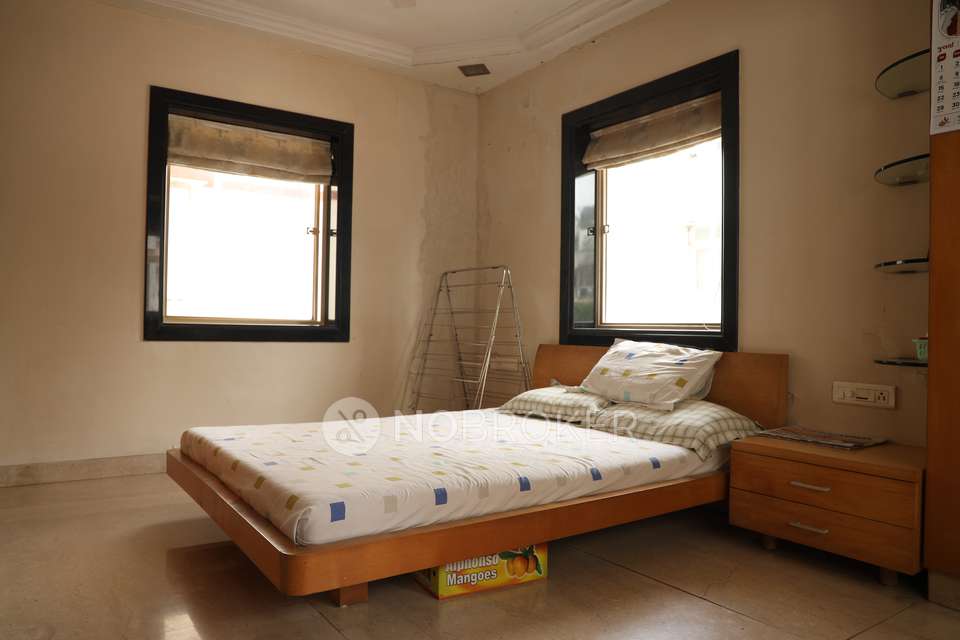 2 BHK Flat In Hanuman Sharan For Sale  In Cumballa Hill