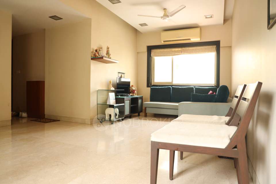2 BHK Flat In Hanuman Sharan For Sale  In Cumballa Hill