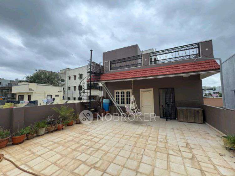 4+ BHK Flat In Standlone Building For Sale  In Warasiguda
