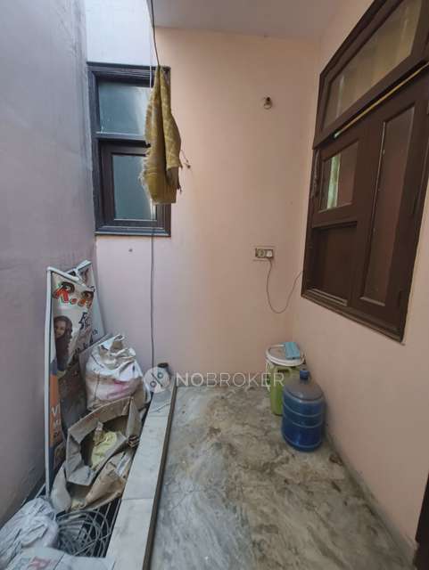 3 BHK Flat In Crpf Camp  For Sale  In Vikaspuri