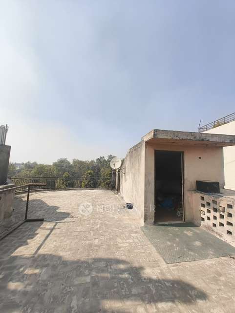 3 BHK Flat In Crpf Camp  For Sale  In Vikaspuri