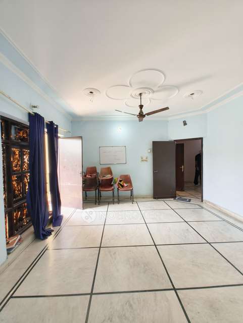 3 BHK Flat In Crpf Camp  For Sale  In Vikaspuri