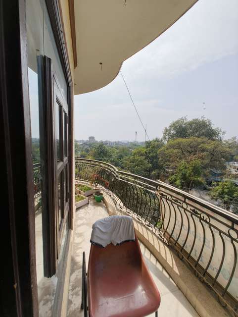 3 BHK Flat In Crpf Camp  For Sale  In Vikaspuri