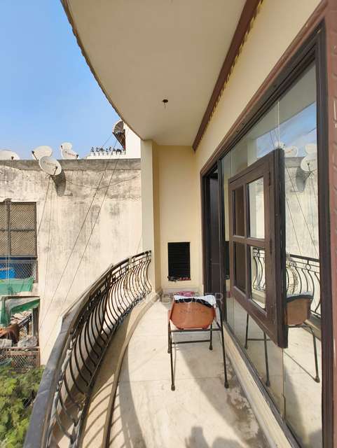 3 BHK Flat In Crpf Camp  For Sale  In Vikaspuri