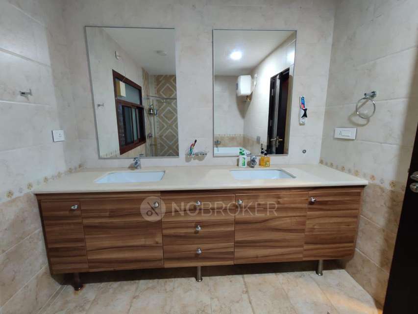 4+ BHK House For Sale  In Narayanapura