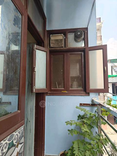 2 BHK Flat In Bharat Residency For Sale  In 730a, Jharsa, Saini Pura, Sector 40, Gurugram, Haryana 122001, India