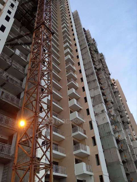 2 BHK Flat In Mahagun Mywoods For Sale  In Vaidpura