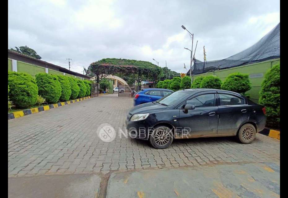 2 BHK Flat In Peninsula Pinnacles For Sale  In Sarjapur