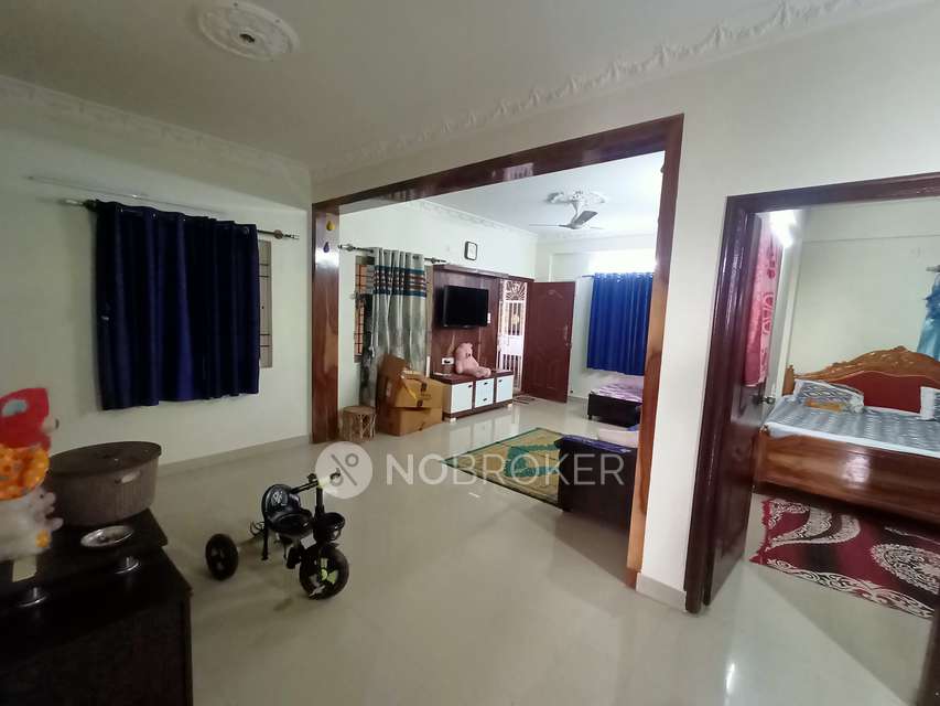 2 BHK Flat In Peninsula Pinnacles For Sale  In Sarjapur