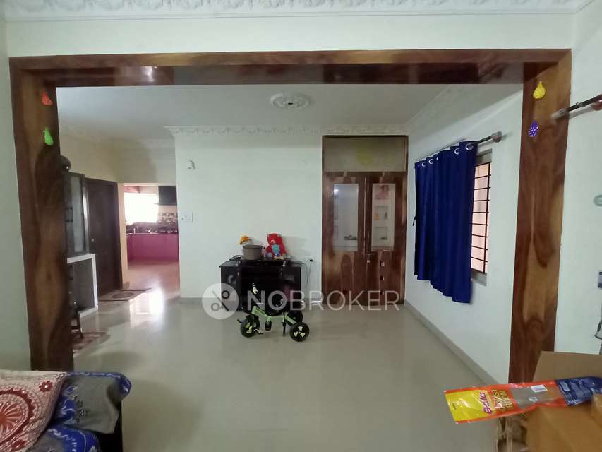 2 BHK Flat In Peninsula Pinnacles For Sale  In Sarjapur