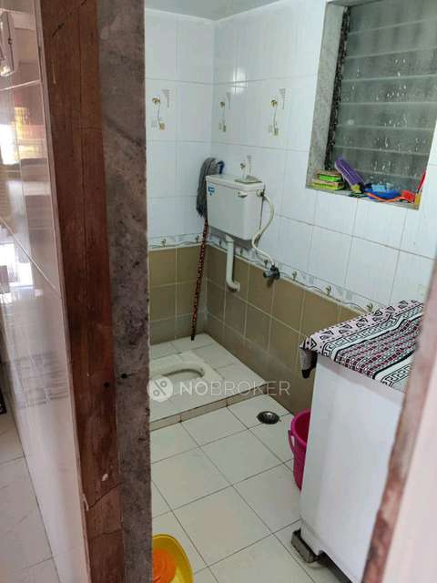 2 BHK Flat In Swarn Hans Co-op Hsg Limited, Sriprastha Complex, Nalasopara Wesr For Sale  In Swarn Hans Tower