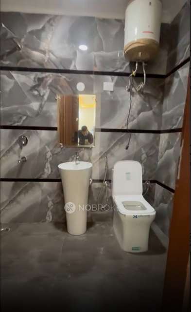 2 BHK Flat In Elite Apartment For Sale  In Chhatarpur