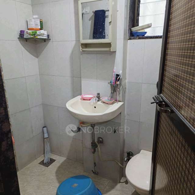 1 BHK Flat In Gayatri Bhuvan For Sale  In Malad West