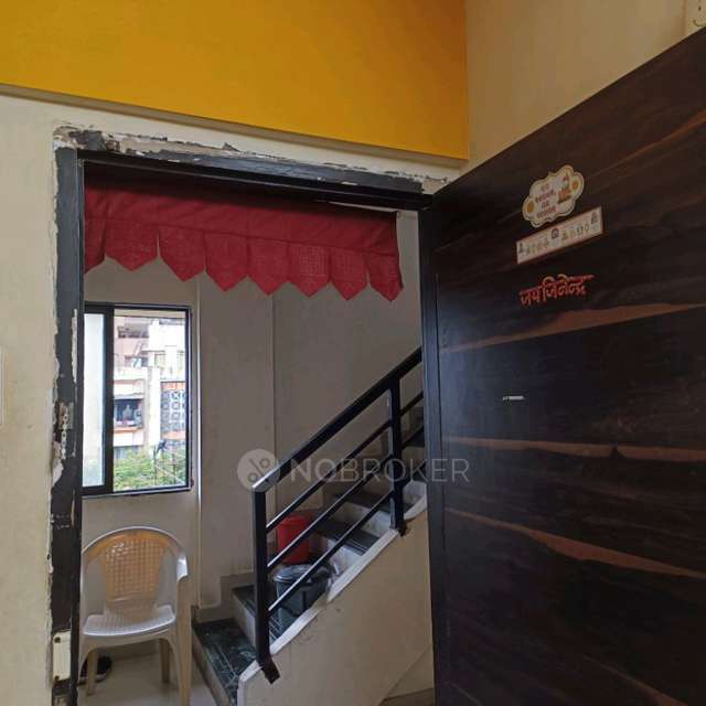 1 BHK Flat In Gayatri Bhuvan For Sale  In Malad West