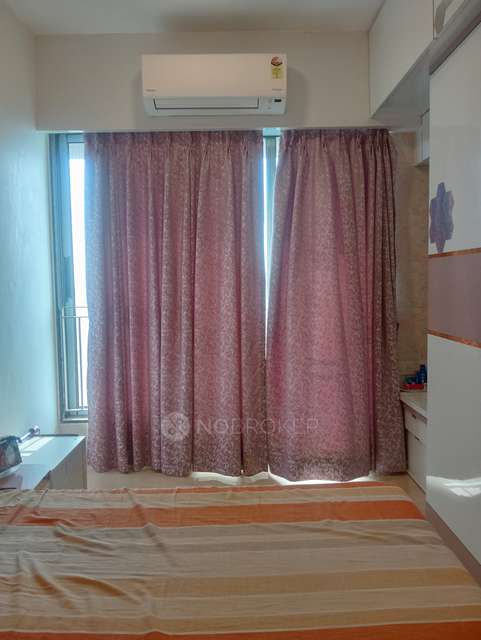 2 BHK Flat In Siddhivinayak Chs, For Sale  In Borivali East