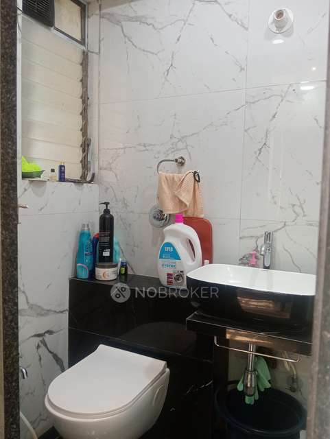 2 BHK Flat In Siddhivinayak Chs, For Sale  In Borivali East