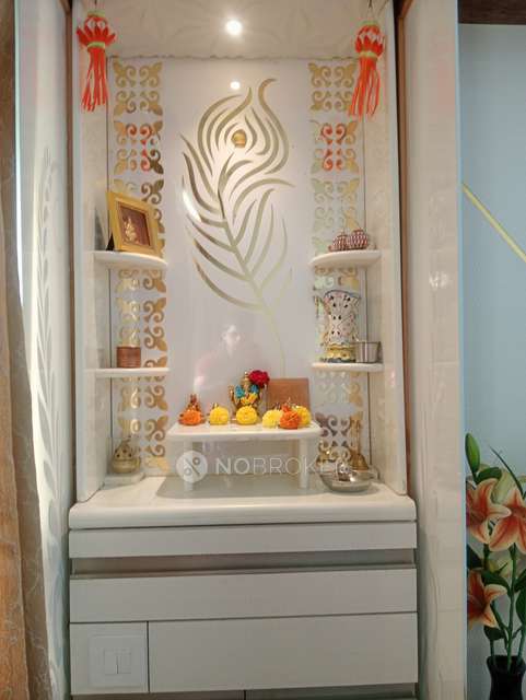 2 BHK Flat In Siddhivinayak Chs, For Sale  In Borivali East