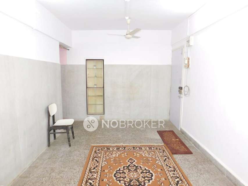 2 BHK Flat In Dwarka Shopping Centre For Sale  In Kurla West
