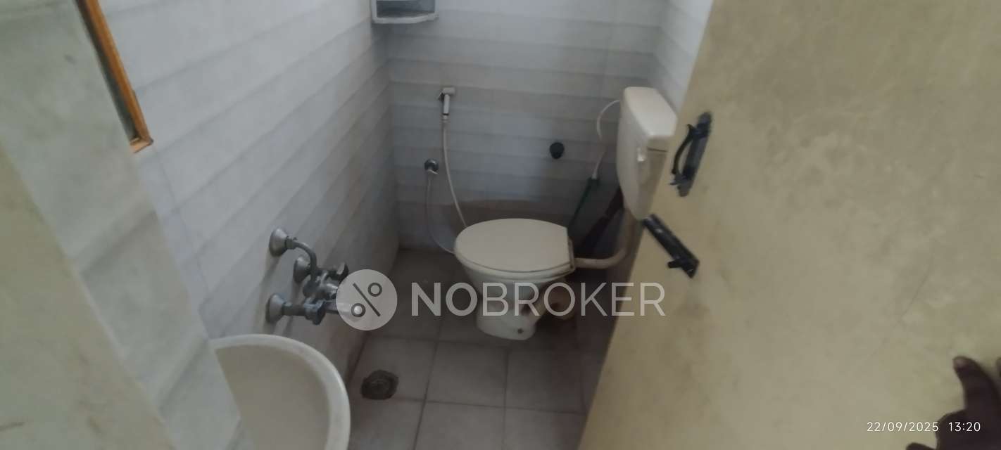 2 BHK Flat In Haresh Housing Saffron For Sale  In Old Perungaluthur