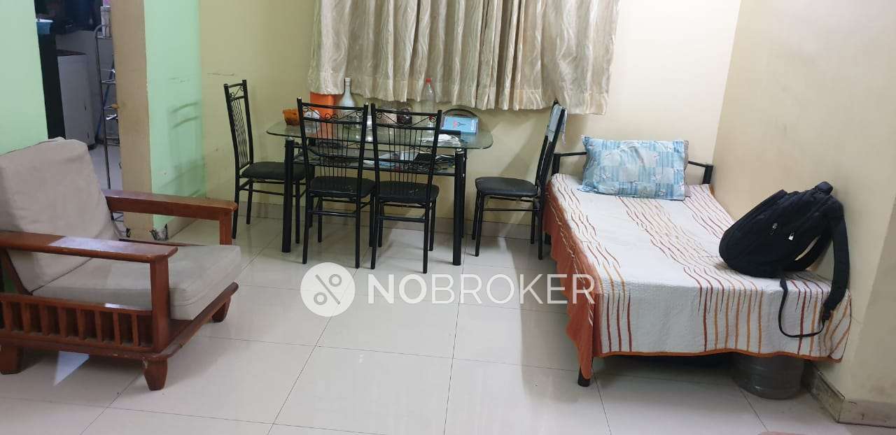 Shared Room for Male In 2 BHK  In Magarpatta Trillium In Hadapsar