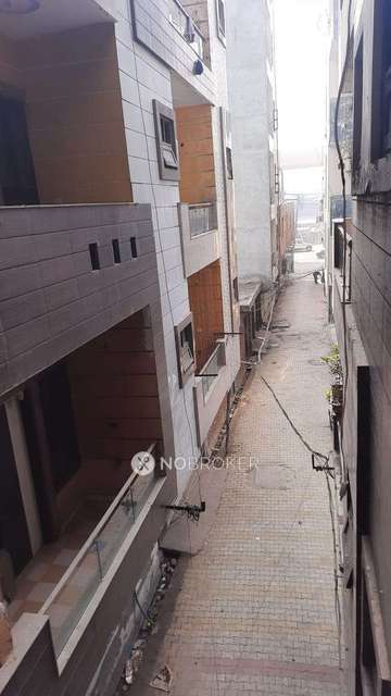 2 BHK Flat In Shubhkamna Apartment For Sale  In  Sahibabad