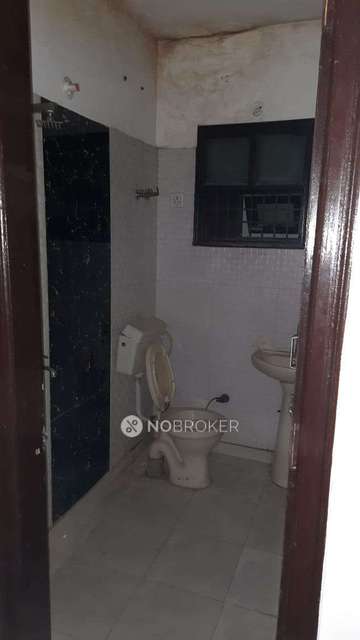 2 BHK Flat In Shubhkamna Apartment For Sale  In  Sahibabad