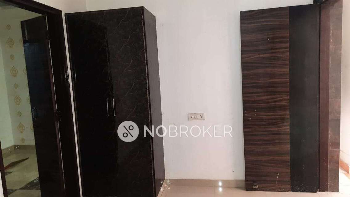 2 BHK Flat In Shubhkamna Apartment For Sale  In  Sahibabad
