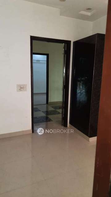 2 BHK Flat In Shubhkamna Apartment For Sale  In  Sahibabad