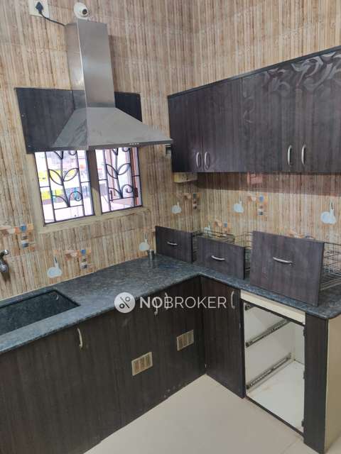 2 BHK Flat In Standalone Building  for Rent  In Vadapalani