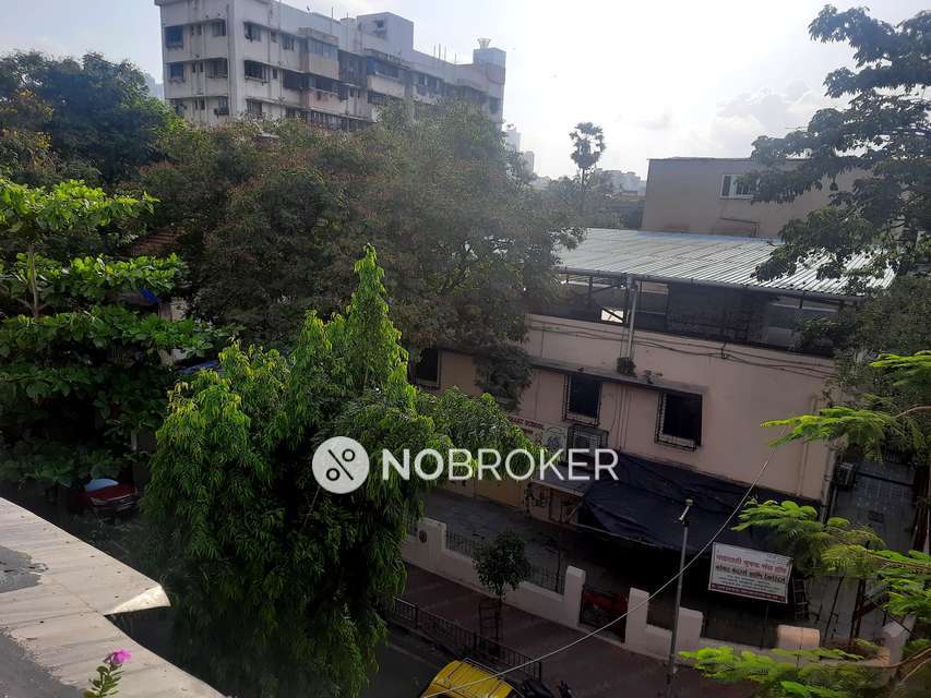 1 RK Flat In New B,d,d  Chawl Naygon  Dadar  Est for Rent  In Bhoiwada, Parel