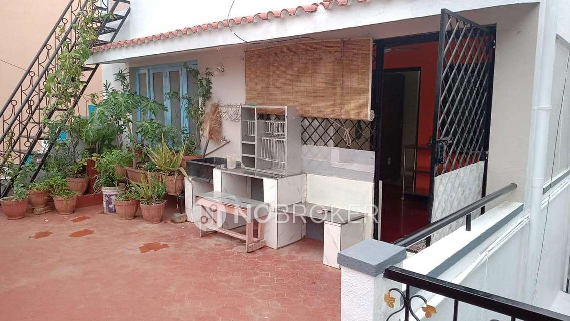 1 RK Flat In Standalone Building  for Rent  In Domlur