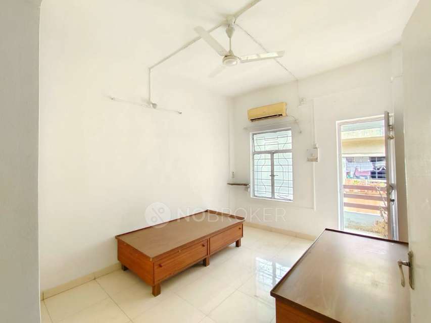 2 BHK Flat In Model Colony for Rent  In Deep Bungalow Chowk